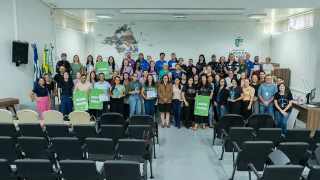 Escolas Municipais de Lucas do Rio Verde Reduzem Consumo de Água e São Reconhecidas pelo Saae Escolas Municipais de Lucas do Rio Verde Reduzem Consumo de Água e São Reconhecidas pelo Saae