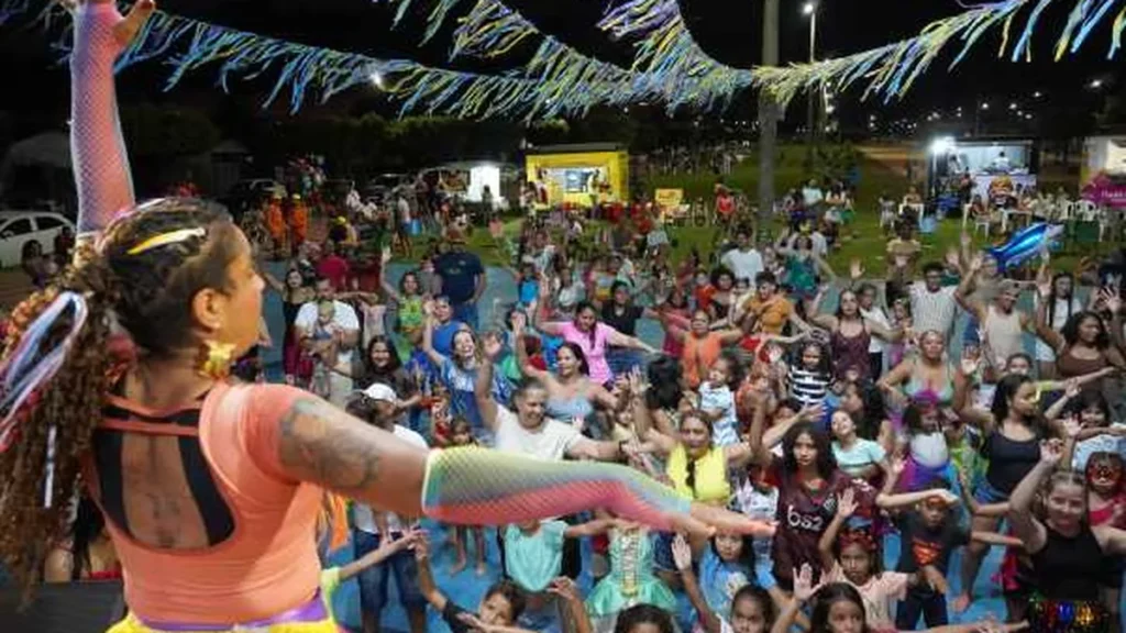 Matinê Cultural de Carnaval em Lucas do Rio Verde reúne famílias e talentos locais Matinê Cultural de Carnaval em Lucas do Rio Verde reúne famílias e talentos locais