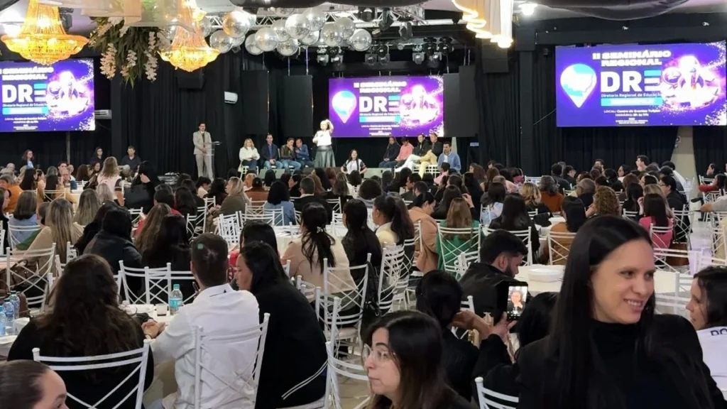 Seminário Regional em Rondonópolis destaca avanços na alfabetização e colaboração educacional
