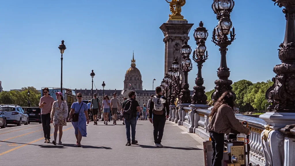 Calor Extremo na Île-de-France: Temperaturas Podem Chegar a 39°C e Alerta Vermelho Continua