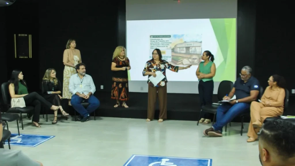 Várzea Grande dá o primeiro passo para criar Plano Municipal do Livro e fortalecer a leitura Várzea Grande dá o primeiro passo para criar Plano Municipal do Livro e fortalecer a leitura
